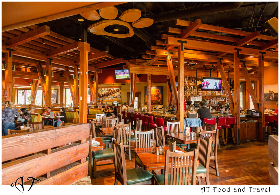 enjoy-life-at-the-lazy-dog-restaurant-wendyfulworld